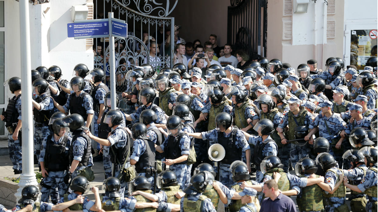 Hay más de 1.000 detenidos en una manifestación en Moscú