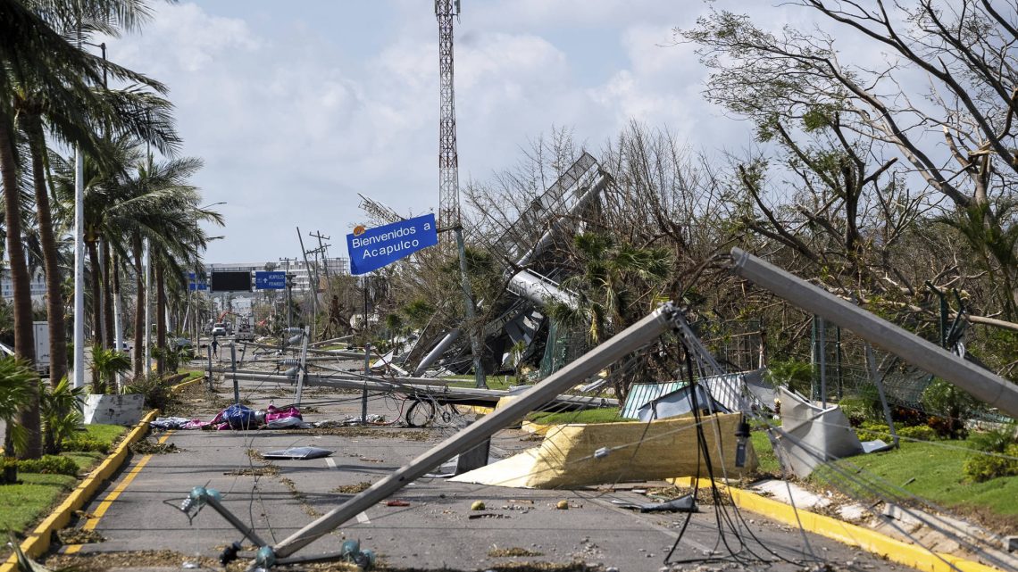 En marcha los bancos para apoyar a los damnificados por el paso del huracán Otis
